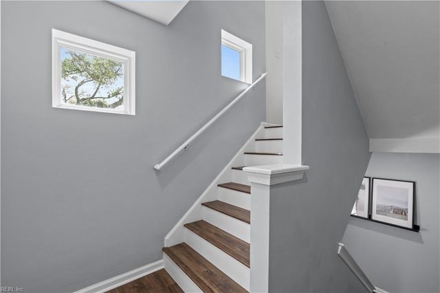 3607 Dupont CIR, Virginia Beach, VA 23455