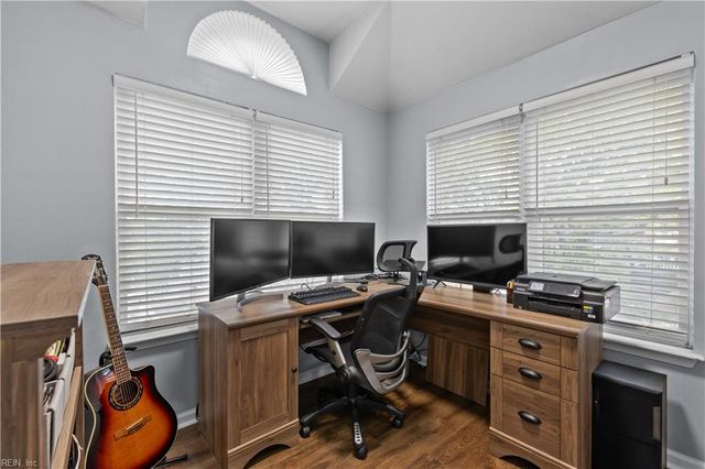 3607 Dupont CIR, Virginia Beach, VA 23455