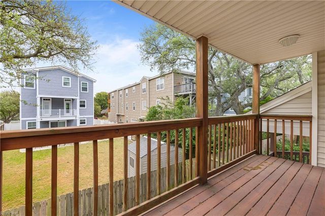 3607 Dupont CIR, Virginia Beach, VA 23455