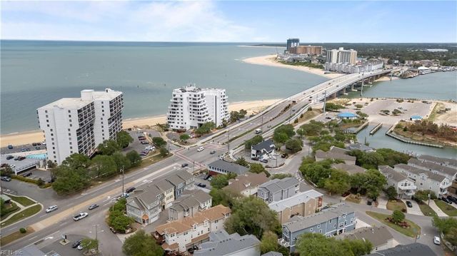 3607 Dupont CIR, Virginia Beach, VA 23455