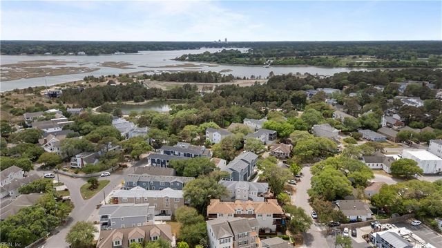 3607 Dupont CIR, Virginia Beach, VA 23455