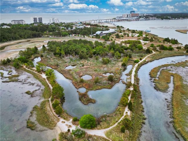 3607 Dupont CIR, Virginia Beach, VA 23455