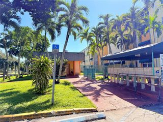 606 W 81st Street 320, Hialeah, FL 33014