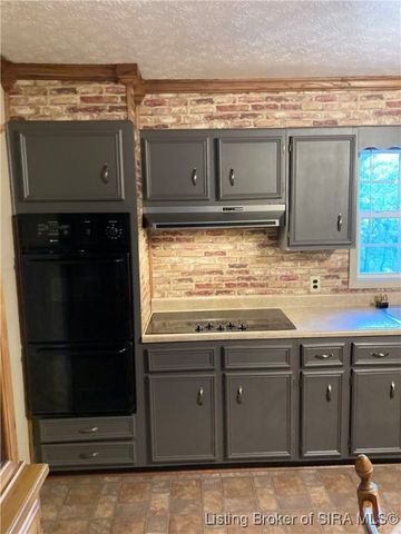 5449 N Terry Road, Austin, IN 47102