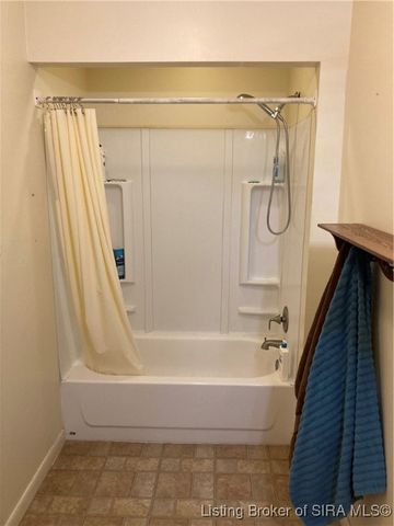 5449 N Terry Road, Austin, IN 47102