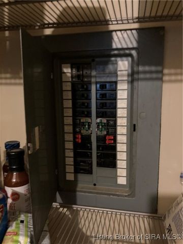 5449 N Terry Road, Austin, IN 47102