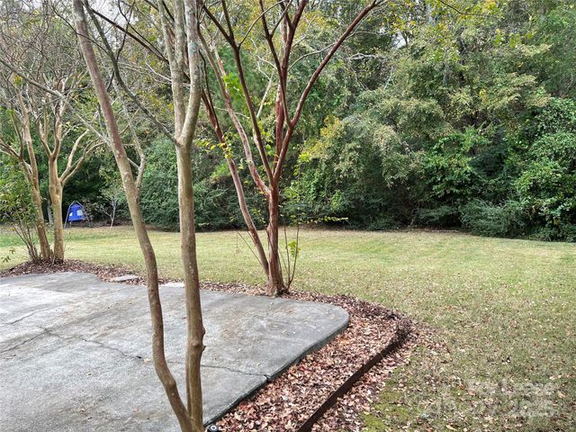 8619 Dennington Grove Lane, Charlotte, NC 28277