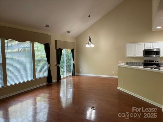 8619 Dennington Grove Lane, Charlotte, NC 28277