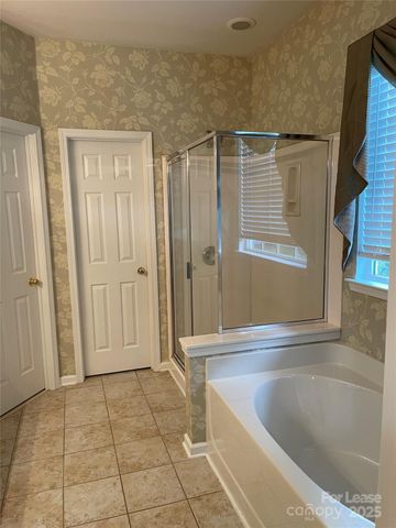 8619 Dennington Grove Lane, Charlotte, NC 28277