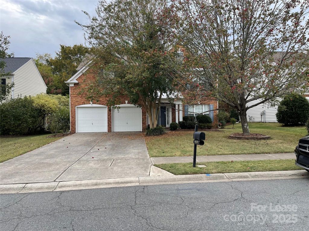 8619 Dennington Grove Lane, Charlotte, NC 28277