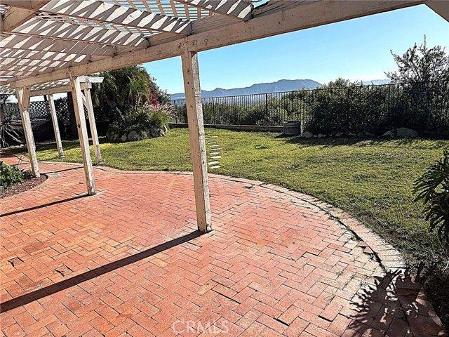 3033 Amigos Drive, Burbank, CA 91504