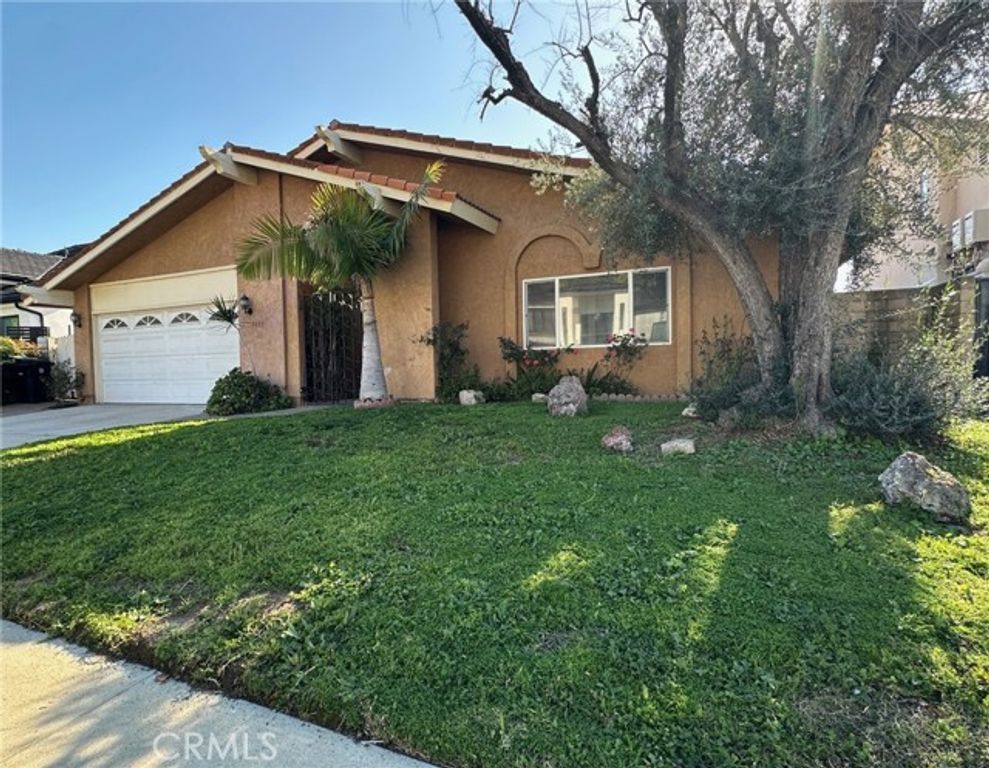 3033 Amigos Drive, Burbank, CA 91504