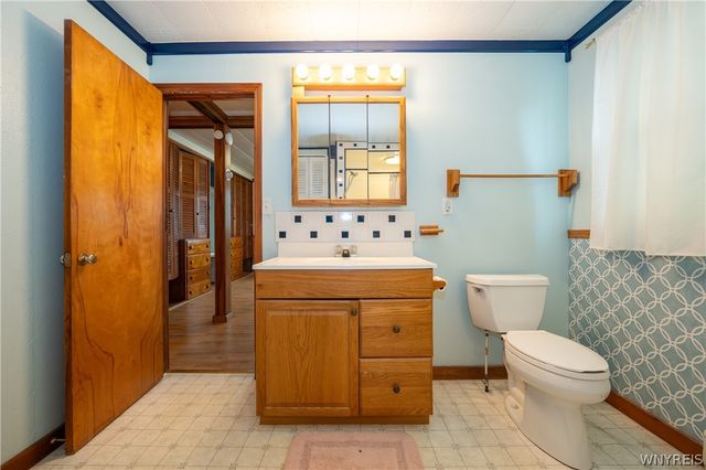 2125 Lakeview Road, Hamburg, NY 14085