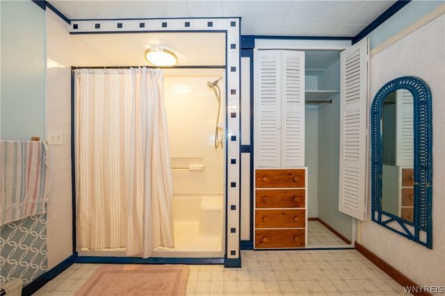 2125 Lakeview Road, Hamburg, NY 14085