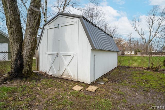 2125 Lakeview Road, Hamburg, NY 14085