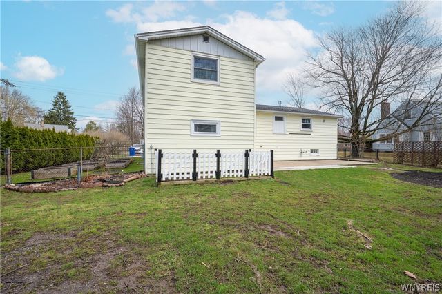 2125 Lakeview Road, Hamburg, NY 14085