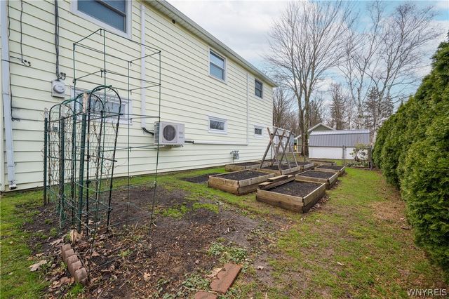 2125 Lakeview Road, Hamburg, NY 14085