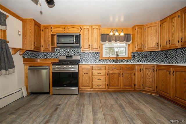 2125 Lakeview Road, Hamburg, NY 14085