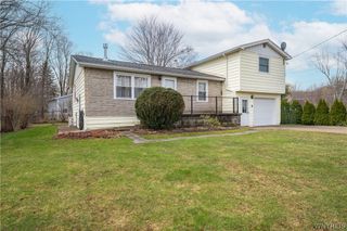 2125 Lakeview Road, Hamburg, NY 14085