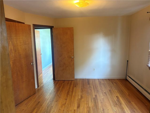 12 Greenway Drive, Bristol, RI 02809