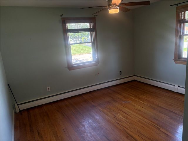 12 Greenway Drive, Bristol, RI 02809