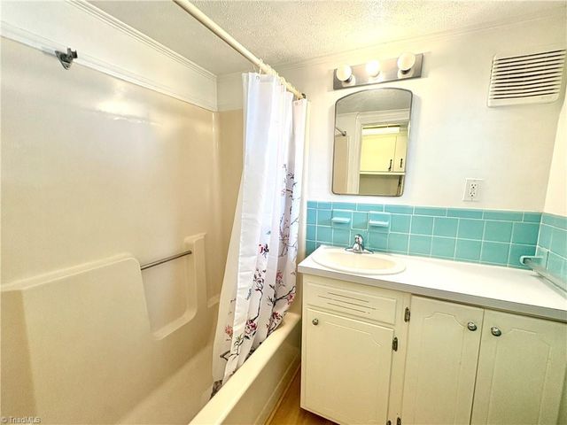215 Clifton Street, Eden, NC 27288