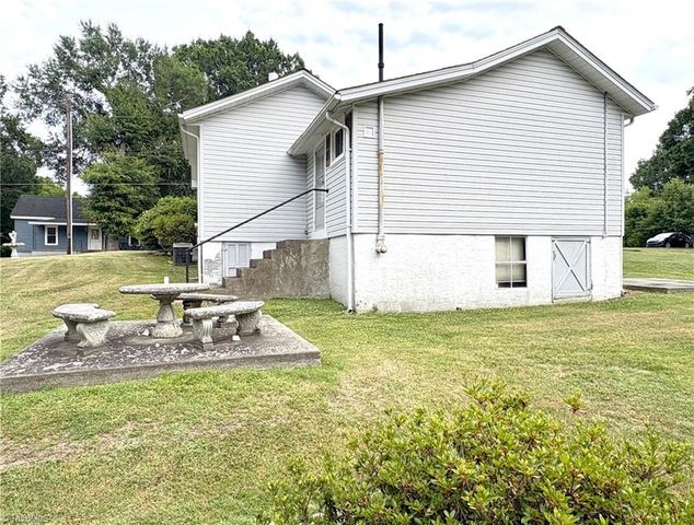 215 Clifton Street, Eden, NC 27288
