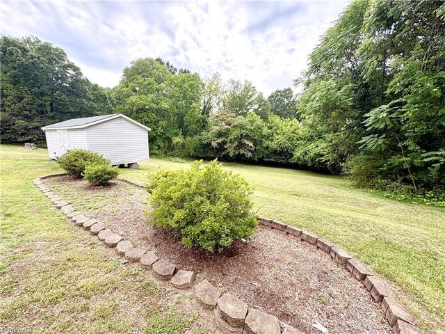 215 Clifton Street, Eden, NC 27288