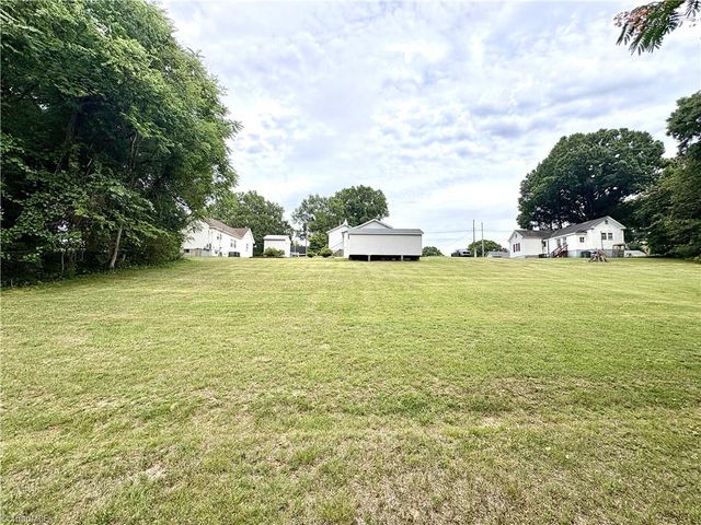 215 Clifton Street, Eden, NC 27288