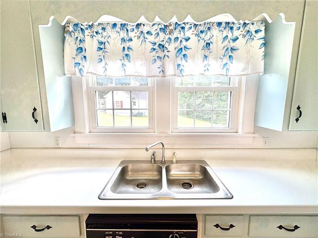 215 Clifton Street, Eden, NC 27288