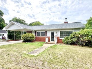 215 Clifton Street, Eden, NC 27288