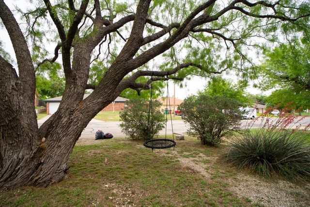 3121 Edgewood Drive, San Angelo, TX 76903