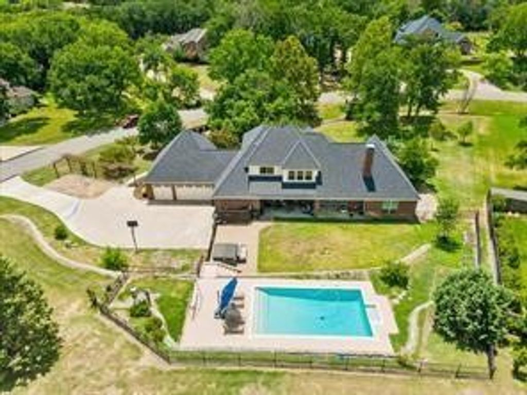 1555 Hunterglenn Drive, Aledo, TX 76008