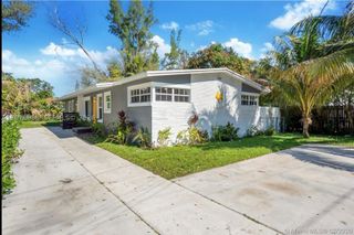1301 NE 147th St 1301, Miami, FL 33161