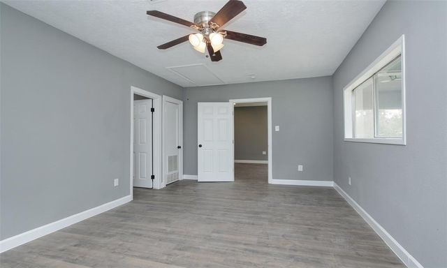 402 S 72nd Street, Houston, TX 77011