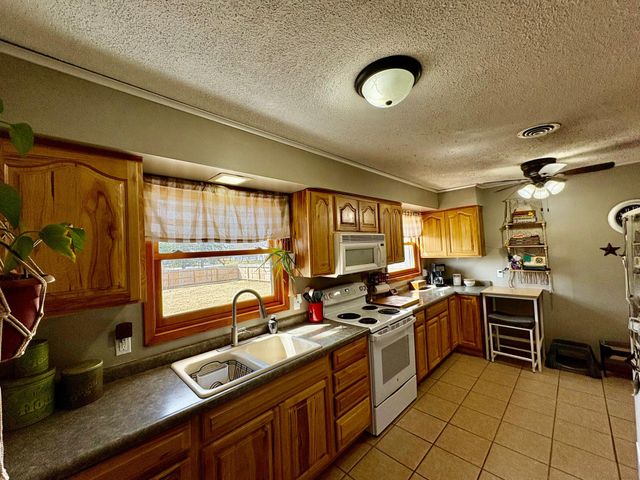 121 5th Avenue NW, Baudette, MN 56623