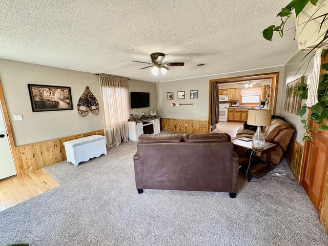 121 5th Avenue NW, Baudette, MN 56623