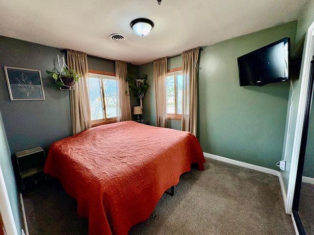 121 5th Avenue NW, Baudette, MN 56623