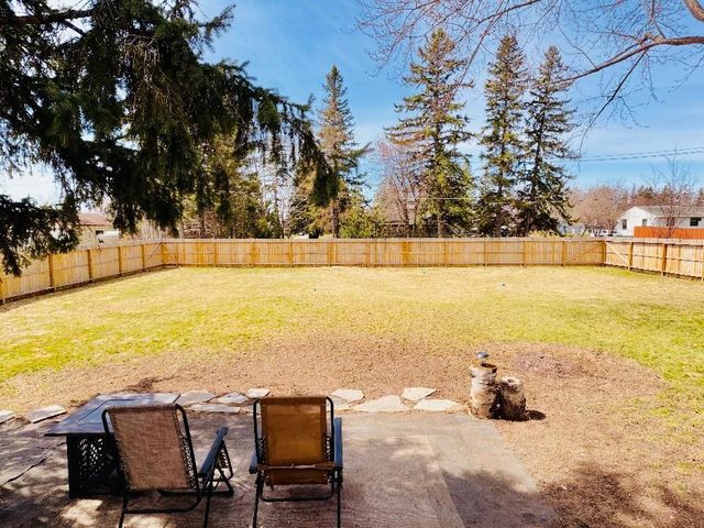 121 5th Avenue NW, Baudette, MN 56623