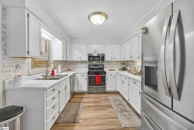 1001 Cobbs Glen Drive, Anderson, SC 29621