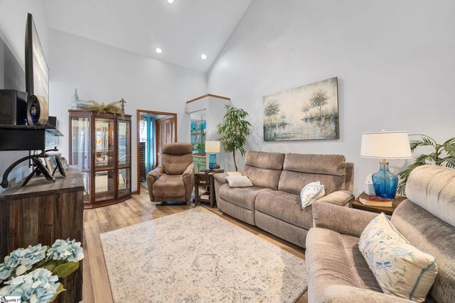 1001 Cobbs Glen Drive, Anderson, SC 29621