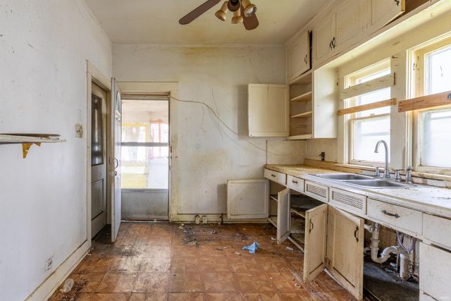 3525 S Harrison Street, Fort Wayne, IN 46807