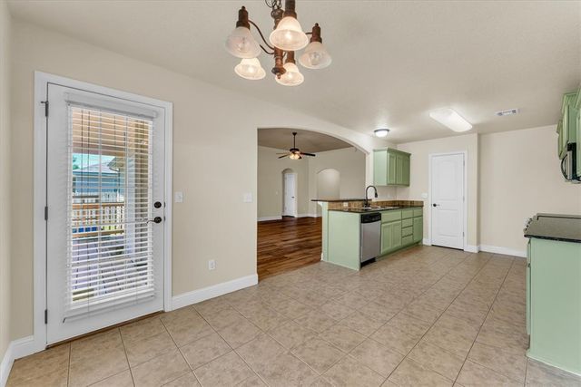 410 E Meadow Wood Lane, Rogers, AR 72758