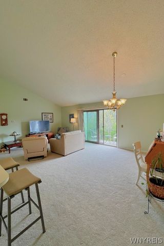 77 B Foxberry Drive, Amherst, NY 14068