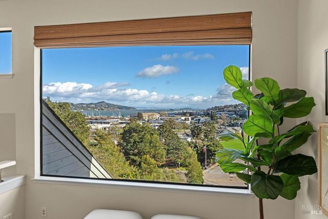 91 Stanford Way, Sausalito, CA 94965