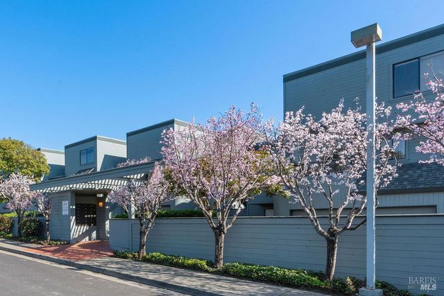 91 Stanford Way, Sausalito, CA 94965