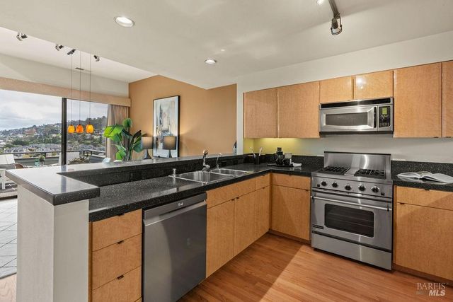 91 Stanford Way, Sausalito, CA 94965