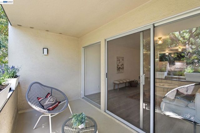 955 Shorepoint Ct 100, Alameda, CA 94501