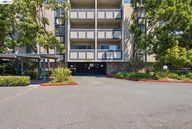 955 Shorepoint Ct 100, Alameda, CA 94501