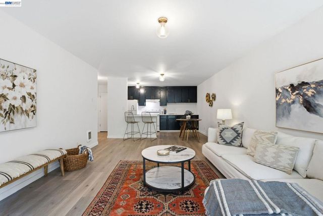955 Shorepoint Ct 100, Alameda, CA 94501